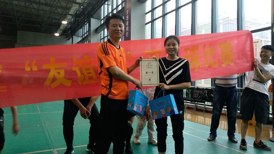 揮動(dòng)激情，團(tuán)結(jié)一心——武漢騰亞成功舉辦首屆“羽毛球”比賽